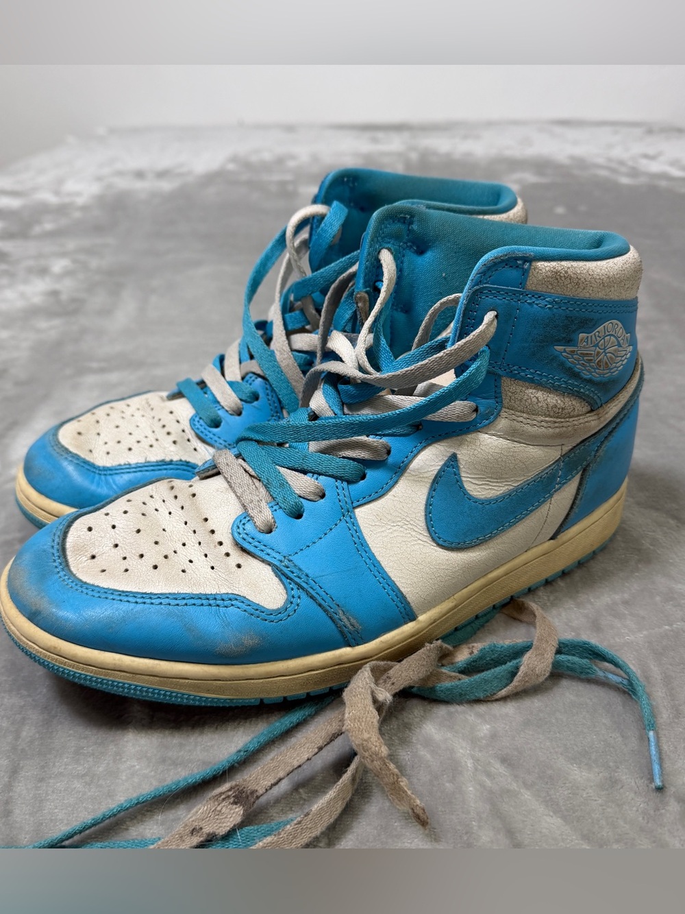 Nike Jordan 1 UNC Reimagined Men's US 9.5 w/ Extra Laces Distressed